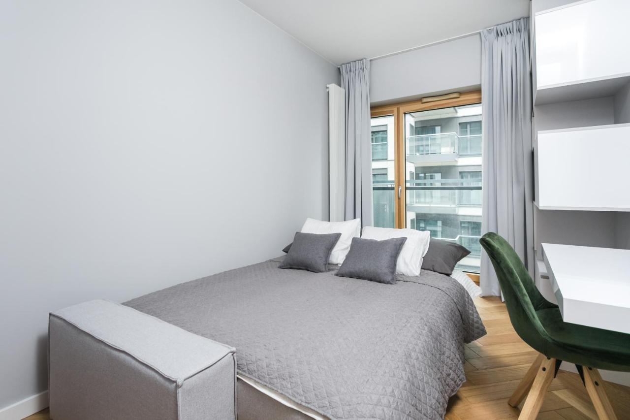Luxury Apartments Mennica Residence - Golden Apartments - City Center Варшава Екстер'єр фото
